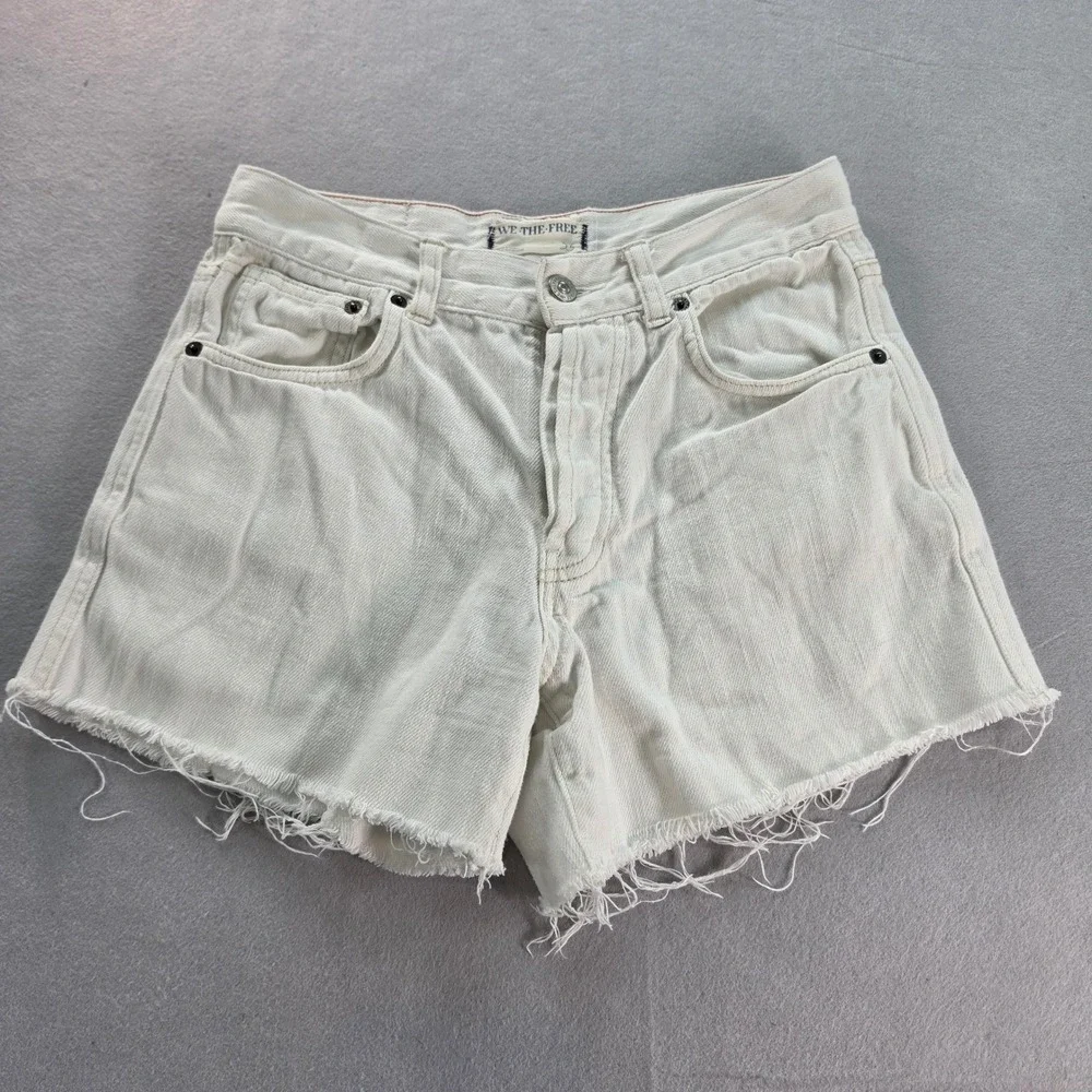 We The Free Free People Ivy Mid Rise Denim Shorts Cream Raw Hem Button Fly 25